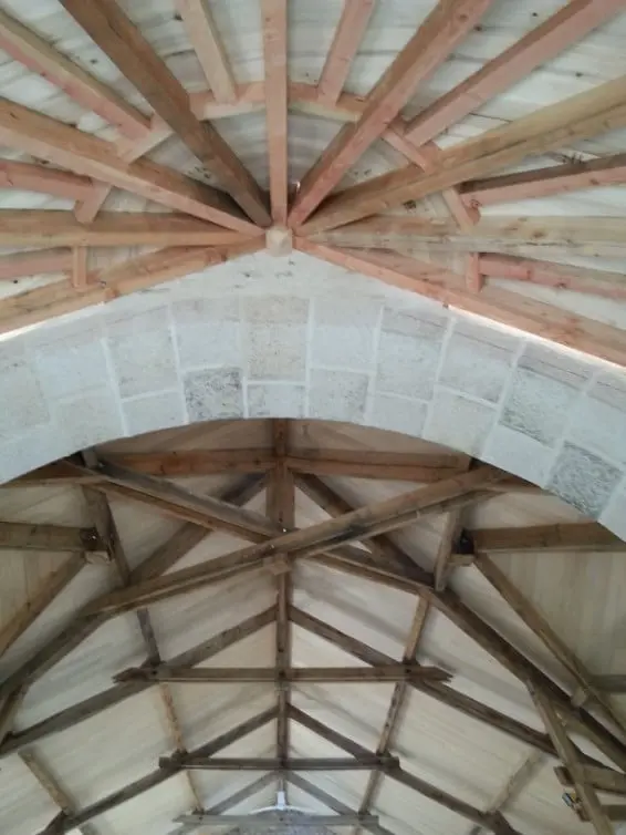 Charpente rénovée par Atelier Saint Blaise