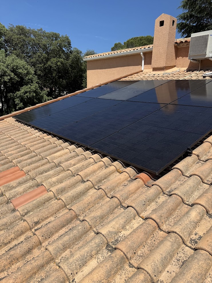 Panneaux solaires full black premium Captain Solar